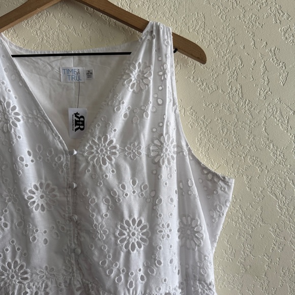 Time and Tru White Eyelet Mini Dress - Picture 2 of 6